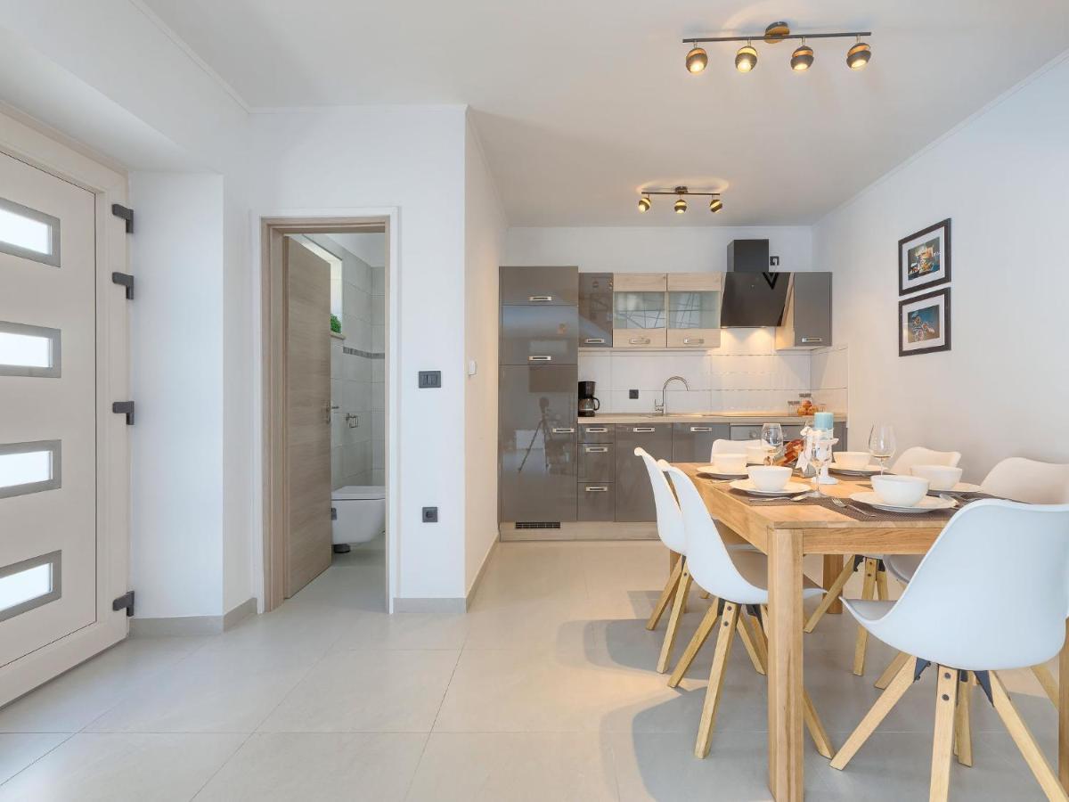 Holiday Home Villa Karmen - Roj454 By Interhome Sveti Petar u Šumi エクステリア 写真